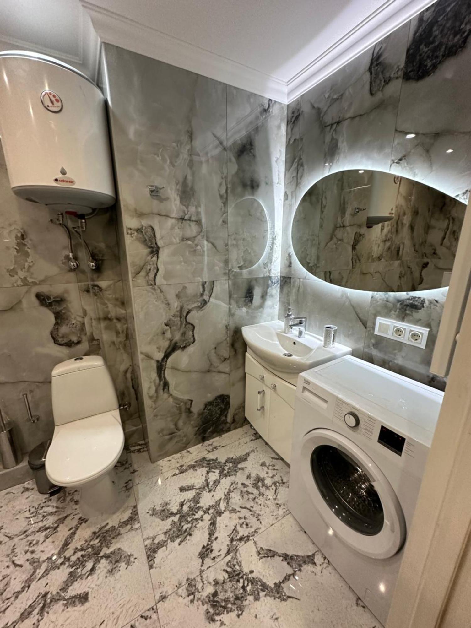 Flat 24 On Lesi Ukrainki 12 With 1 Bedroom Київ Екстер'єр фото